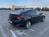 Hyundai Elantra 2019 года за 8 200 000 тг. в Караганда – фото 5