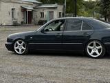 Mercedes-Benz E 320 1998 года за 2 700 000 тг. в Караганда – фото 4