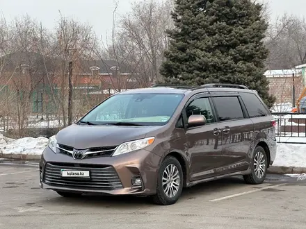 Toyota Sienna 2020 года за 17 200 000 тг. в Алматы – фото 2