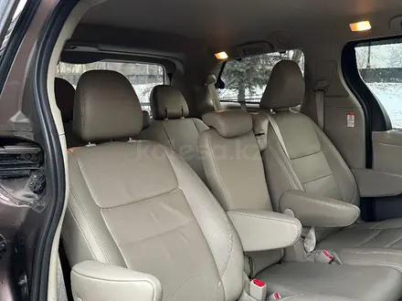 Toyota Sienna 2020 года за 17 200 000 тг. в Алматы – фото 13