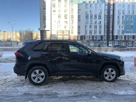 Toyota RAV4 2019 года за 13 900 000 тг. в Астана – фото 3