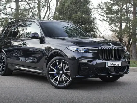 BMW X7 2022 года за 56 000 000 тг. в Алматы