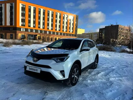 Toyota RAV4 2016 года за 10 700 000 тг. в Астана – фото 3