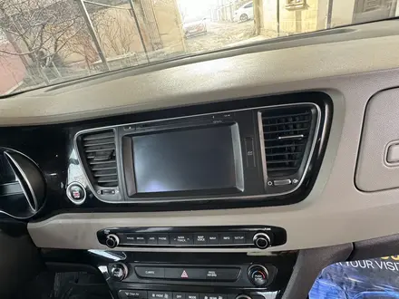 Kia Carnival 2015 года за 12 850 000 тг. в Шымкент – фото 12