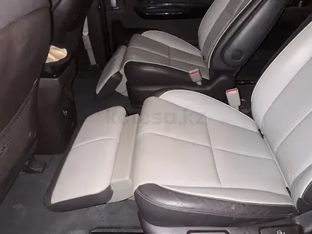 Kia Carnival 2015 года за 12 850 000 тг. в Шымкент