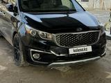 Kia Carnival 2015 года за 12 850 000 тг. в Шымкент – фото 2