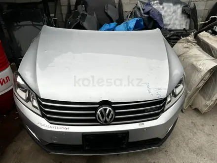 Капот Volkswagen Passat B7 Пассат Б7 за 3 330 тг. в Алматы