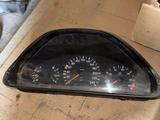 Щиток приборов на мерседес 210 за 1 000 тг. в Алматы