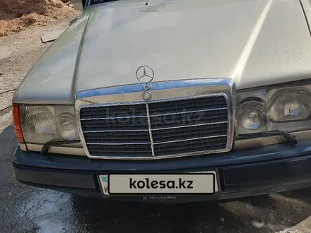 Mercedes-Benz E 230 1986 года за 1 000 000 тг. в Шымкент – фото 3