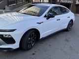 Hyundai Sonata 2024 года за 11 500 000 тг. в Астана – фото 2