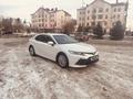 Toyota Camry 2021 годаfor14 700 000 тг. в Актобе – фото 6