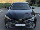 Toyota Camry 2019 года за 10 900 000 тг. в Алматы – фото 2
