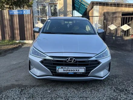 Hyundai Elantra 2019 года за 7 500 000 тг. в Караганда