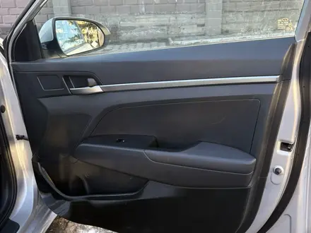 Hyundai Elantra 2019 года за 7 500 000 тг. в Караганда – фото 7