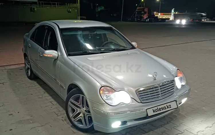 Mercedes-Benz C 240 2001 года за 3 500 000 тг. в Алматы