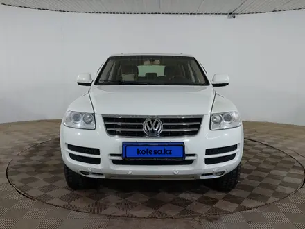 Volkswagen Touareg 2004 года за 2 960 000 тг. в Шымкент – фото 2