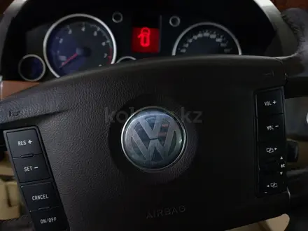Volkswagen Touareg 2004 года за 2 960 000 тг. в Шымкент – фото 19