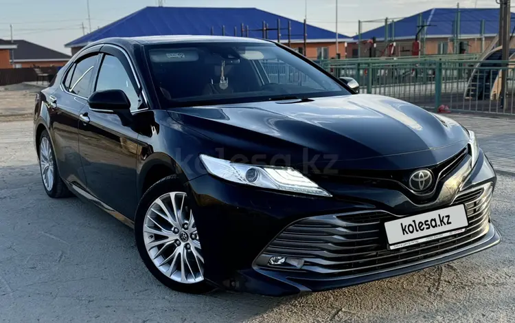 Toyota Camry 2019 годаүшін13 600 000 тг. в Атырау