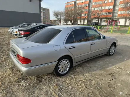 Mercedes-Benz E 280 1996 года за 2 600 000 тг. в Кызылорда – фото 5