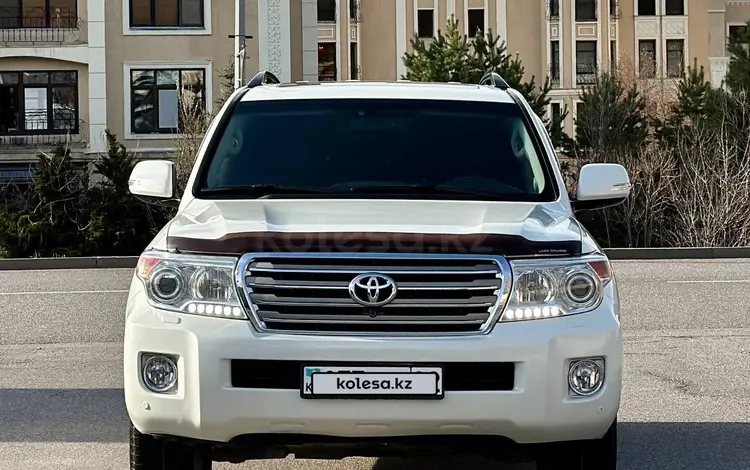 Toyota Land Cruiser 2013 годаүшін22 200 000 тг. в Алматы