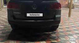 Volkswagen Touareg 2006 годаfor6 500 000 тг. в Алматы – фото 4