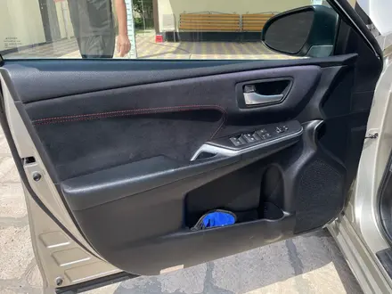 Toyota Camry 2015 года за 6 500 000 тг. в Актау – фото 11