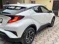 Toyota C-HR 2023 года за 15 500 000 тг. в Алматы – фото 5