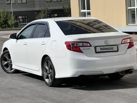 Toyota Camry 2014 года за 8 000 000 тг. в Алматы – фото 12