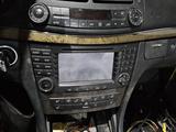 Магнитола монитор дисплей W211 на мерседес за 70 000 тг. в Шымкент – фото 2