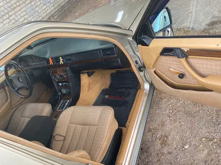 Mercedes-Benz E 230 1991 года за 1 800 000 тг. в Мерке – фото 14