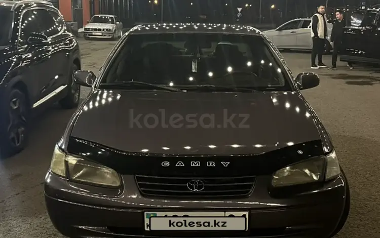 Toyota Camry 1998 годаfor2 800 000 тг. в Астана