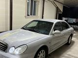 Hyundai Sonata 2002 года за 1 500 000 тг. в Шымкент – фото 2