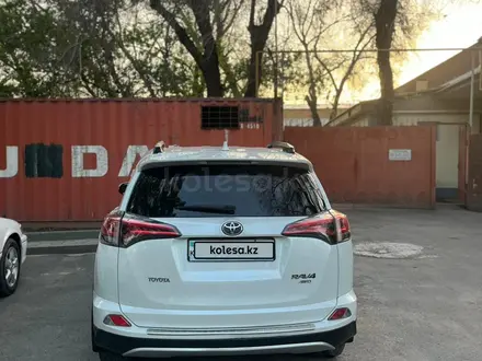 Toyota RAV4 2019 года за 13 000 000 тг. в Алматы – фото 3