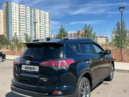 Toyota RAV4 2018 годаүшін13 100 000 тг. в Астана – фото 3