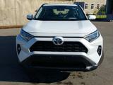 Toyota RAV4 2022 годаүшін17 600 000 тг. в Петропавловск – фото 2