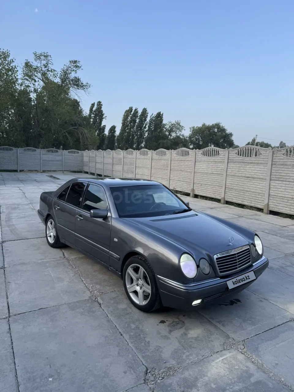 Mercedes-Benz E-Class, 1996
