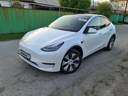 Tesla Model Y 2021 года за 22 840 000 тг. в Алматы – фото 3