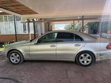 Mercedes-Benz E 320 2002 года за 3 600 000 тг. в Мойынкум – фото 2