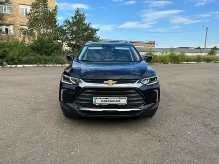 Chevrolet Tracker 2023 года за 8 100 000 тг. в Караганда – фото 2