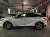 Lexus RX 500h 2024 года за 38 200 000 тг. в Шымкент – фото 2