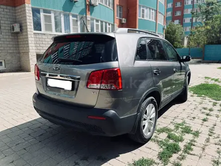 Kia Sorento 2011 года за 8 800 000 тг. в Актобе – фото 3