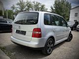 Volkswagen Touran 2003 годаүшін4 350 000 тг. в Костанай – фото 4