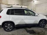 Volkswagen Tiguan 2016 года за 7 500 000 тг. в Семей – фото 3