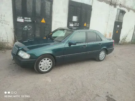 Mercedes-Benz C 180 1996 года за 2 800 000 тг. в Астана – фото 2