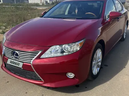 Lexus ES 300h 2014 года за 7 900 000 тг. в Астана