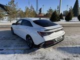 Hyundai Elantra 2024 годаfor10 800 000 тг. в Караганда – фото 4