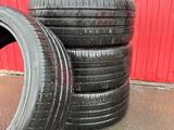 Комплект летних шин 275/40/22 за 200 000 тг. в Уральск