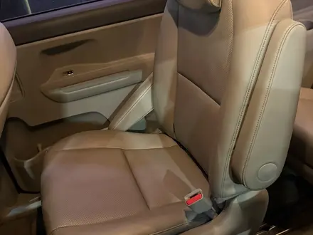 Kia Carnival 2016 года за 11 900 000 тг. в Алматы – фото 15