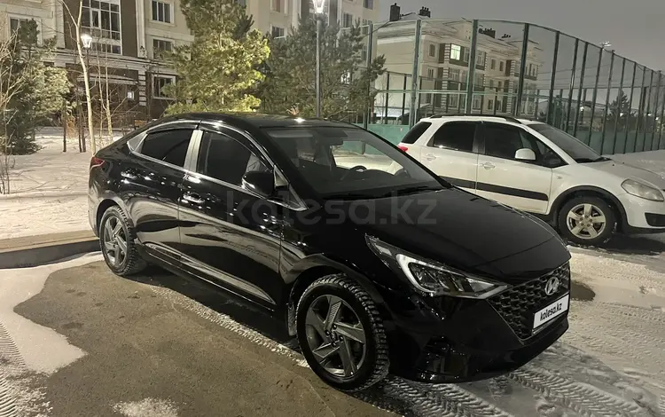 Hyundai Accent 2022 года за 9 600 000 тг. в Астана