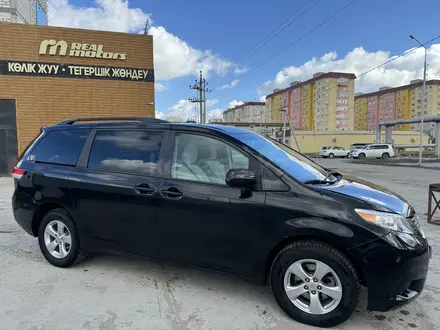 Toyota Sienna 2013 года за 12 000 000 тг. в Атырау – фото 2